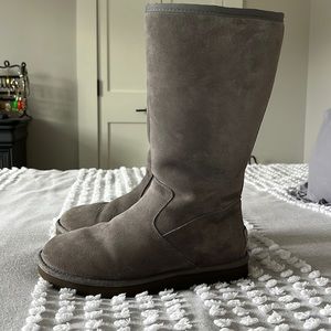 UGG boots. Style number 1005375